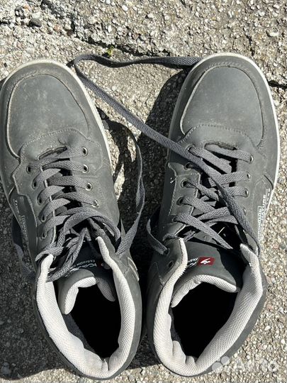 Ботинки зимниедля мальчика 40 р