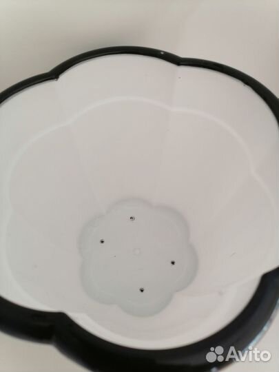 Кашпо горшок для цветов пластик