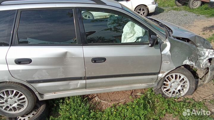 Mitsubishi Space Star 1.9 МТ, 2002, битый, 350 000 км
