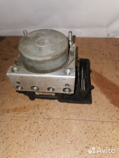 Блок abs Renault Clio 1 седан K4J 2001