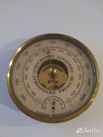 Барометр настенный