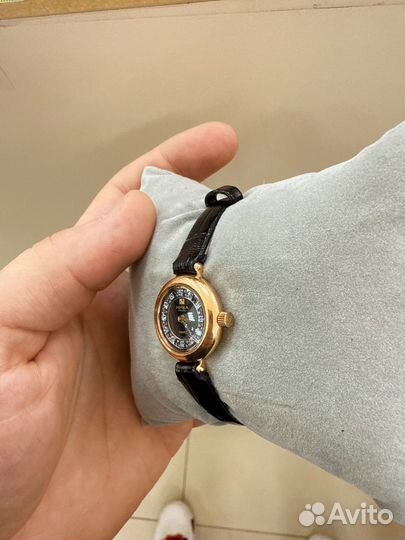 Золотые часы Ника