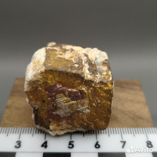 Псевдоморфоза лимонита по пириту