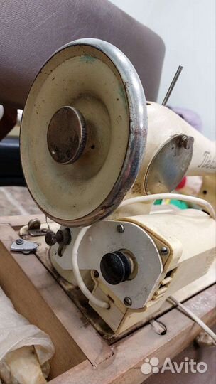 Швейная машина Tikka