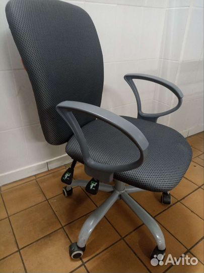 Компьютерное кресло