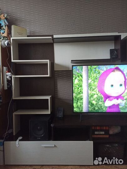 Стенка в гостиную под тв