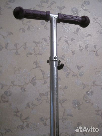 Детский трехколесный самокат