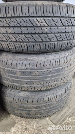 R17 Kumho Crugen Premium KL33 225/65, PCD 5x120 DIA 65.1