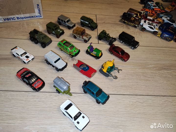 Hot wheels машинки