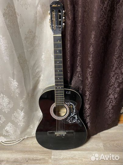Акустическая гитара