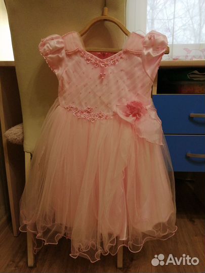 Праздничное платье для девочки