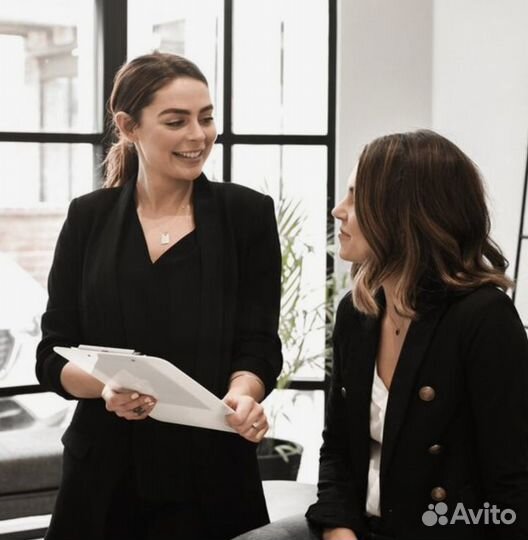 Хостес в новом салоне красоты