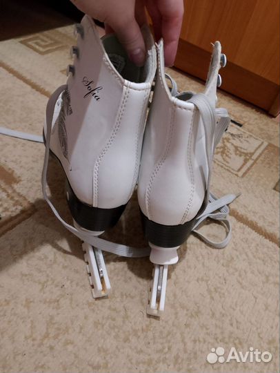 Коньки фигурные 35 размер