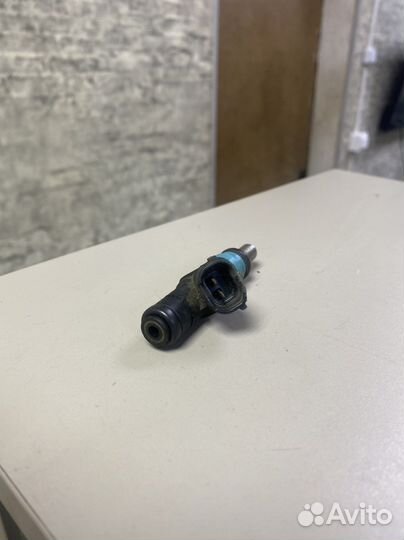 Форсунка топливная Ауди А4 Б6 8Е А6 С5 ALT