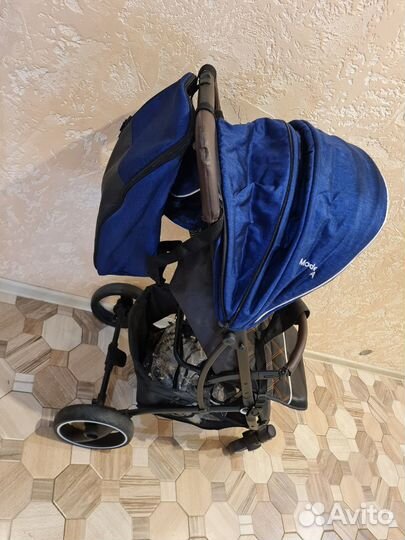 Коляска прогулочная