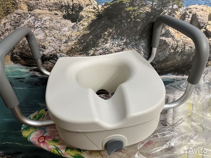 Насадка на унитаз после операции