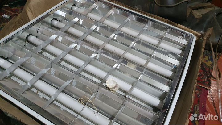 Светильник потолочный