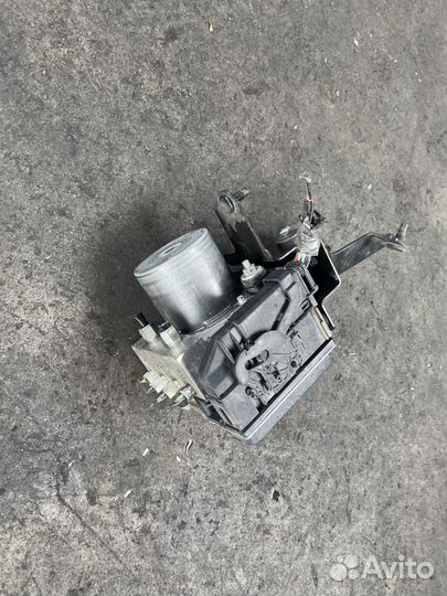 Блок ABS c Nissan Skyline Crossover J50 VQ37VHR