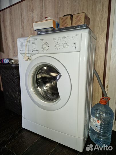 Стиральная машина б/у indesit