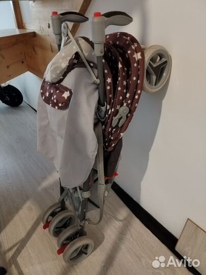 Прогулочная коляска трость