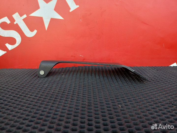 Кронштейн патрубка интеркулера Volvo FH