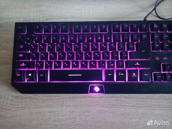 Игровая клавиатура с подсветкой