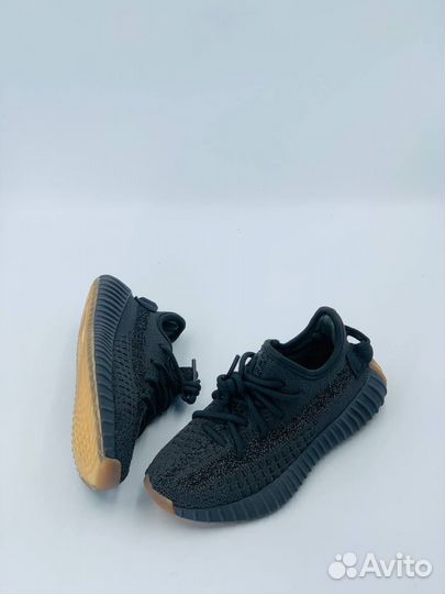 Adidas yeezy boost 350 детские чёрные разм. 31