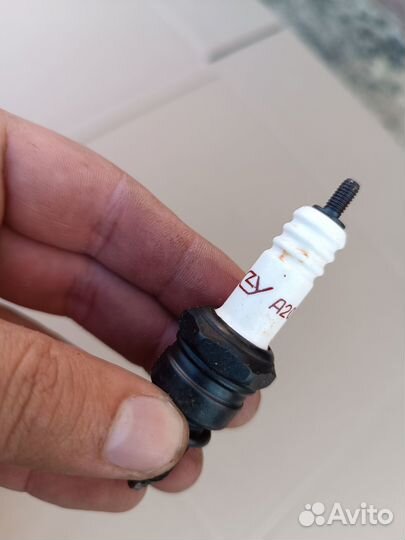 Новые свечи зажигания Иж Москвич А20Д1 оригинал