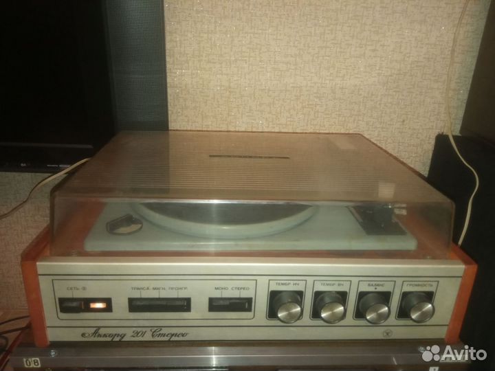 Проигрыватель винила аккорд 201блютуз