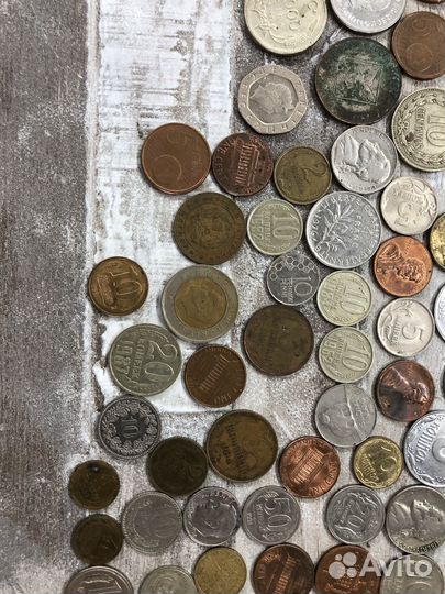 Коллекция монет разных стран и годов