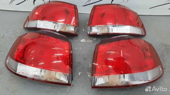 Задний правый стоп Фольксваген Гольф 6 хэтчбек