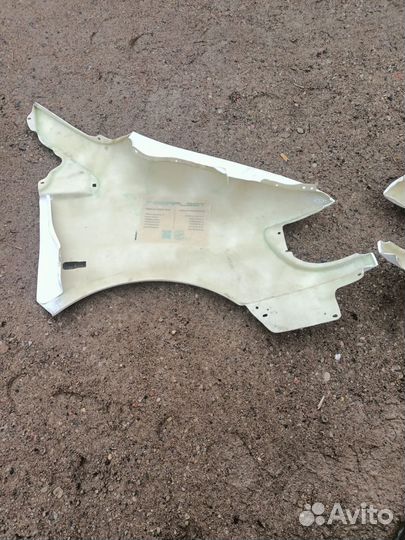 Крыло переднее Мерседес Вито 638