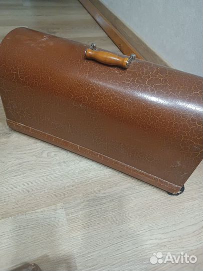 Швейная машинка (советская)