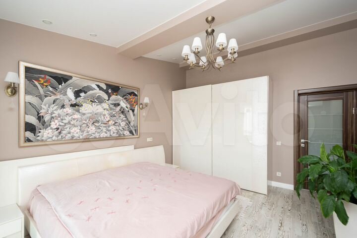 Дом 228,6 м² на участке 1,5 сот.