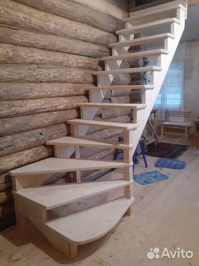 Деревянная лестница