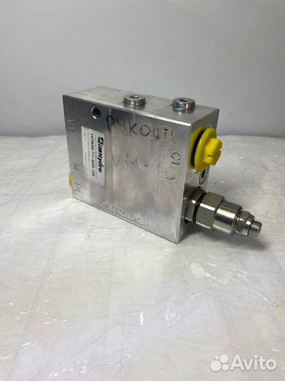 Гидрозамок рукояти 34CBV60-T11-42N3-12G VM10