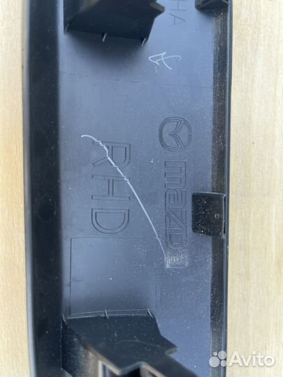 Накладка на консоль торпеды mazda