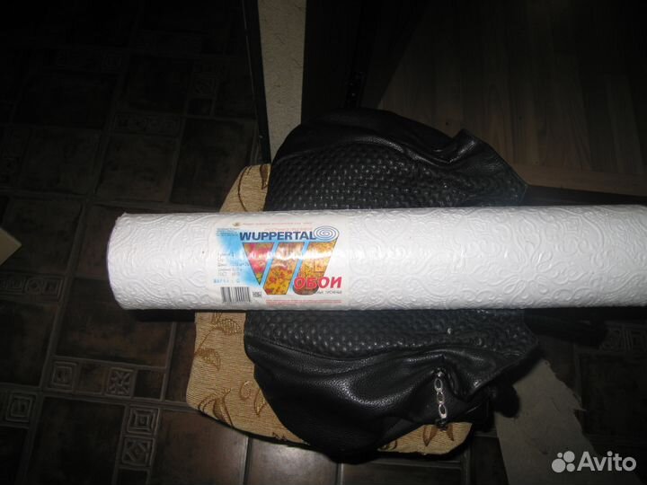 Обои шир 0,5,1,0 п/м потолок,стены белые, рисун