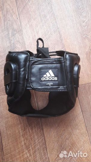 Боксерский шлем adidas