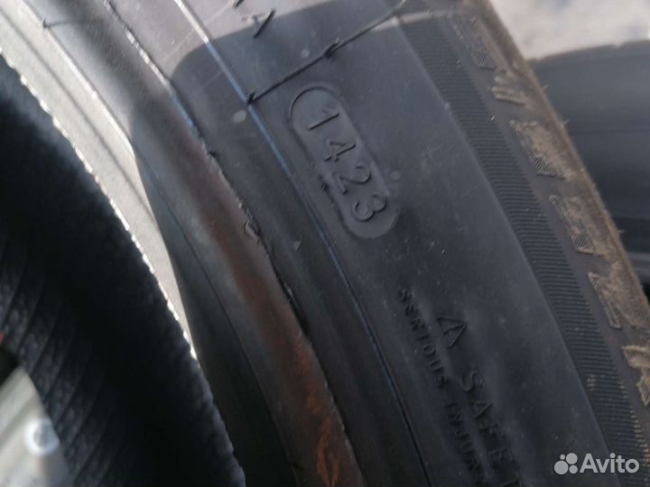 Windforce Catchfors UHP 215/55 R17 98W