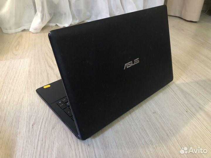 Ноутбук Asus i3-3217U 8GB GeForce GT 710M