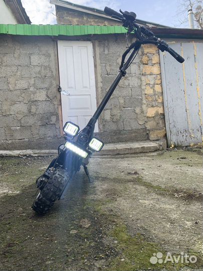 Продаю электросамокат