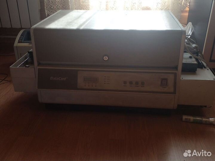 Эмбоссер Datacard 450