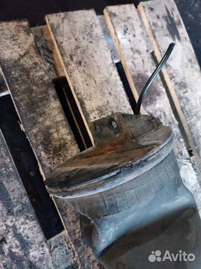 Пневмоподушка задняя MAN TGX 2008