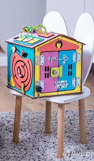 Бизиборд домик