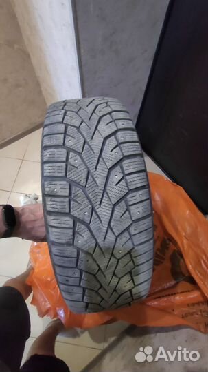 Gislaved NordFrost 100 215/60 R16 99T