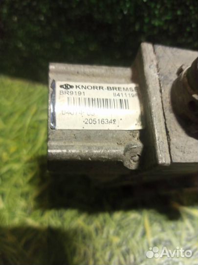 Кран модулятор EBS передний Volvo FH 2006 20516342