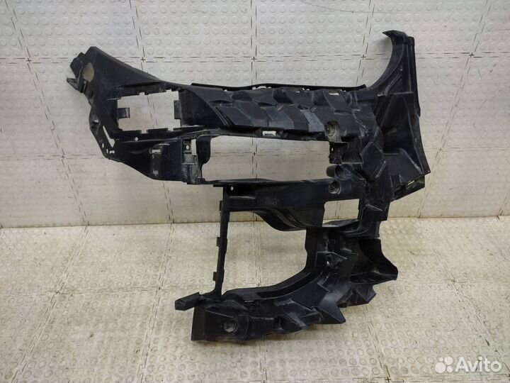 Кронштейн птф правый Bmw X5 G05 2018