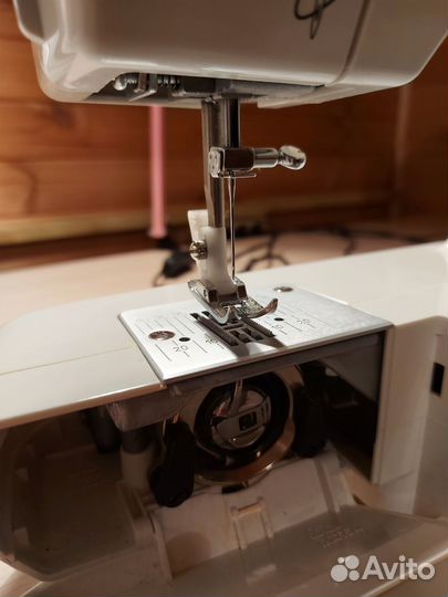 Швейная машина Aurora 525
