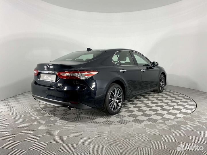 Toyota Camry 2.5 AT, 2023